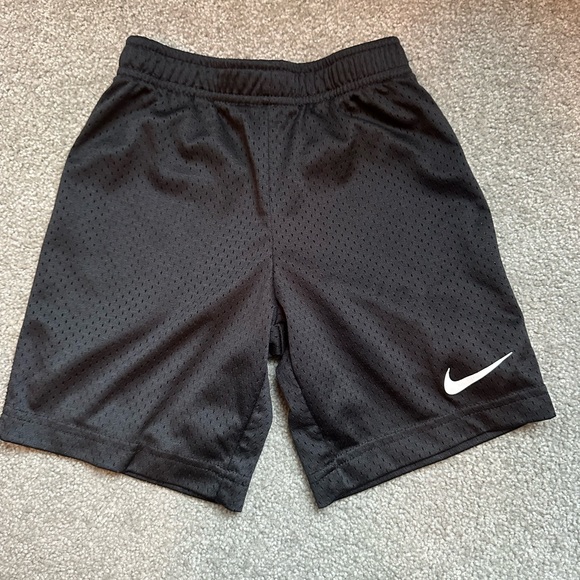 Boys Nike Short Set - Picture 2 of 5